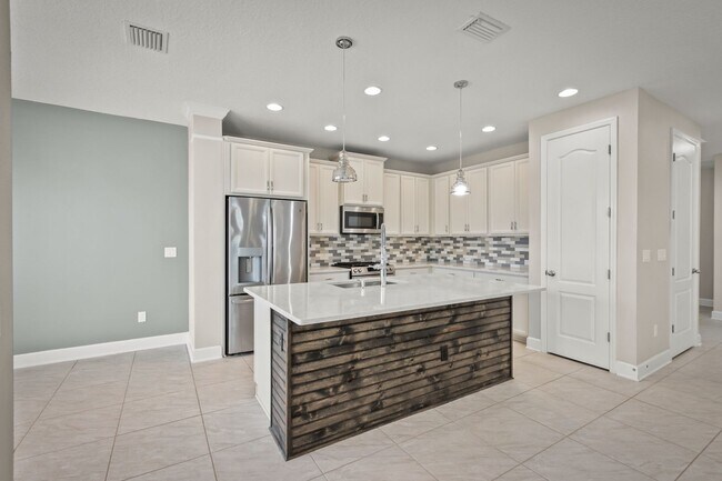 Building Photo - Resort-Style Living Awaits! 3BR Home with ...