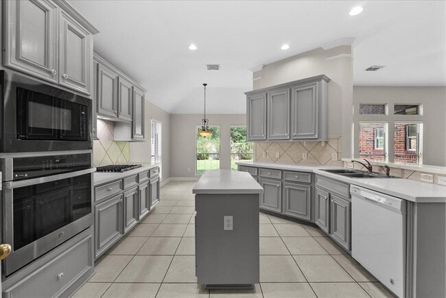 Building Photo - 3129 Red Maple Dr