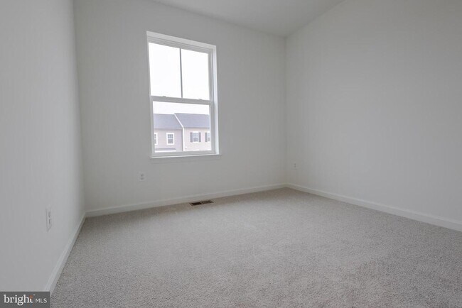 Building Photo - 25 Nymph Rd