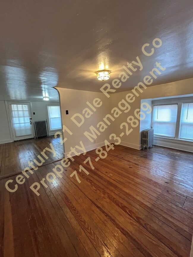 Building Photo - 362 W Broadway