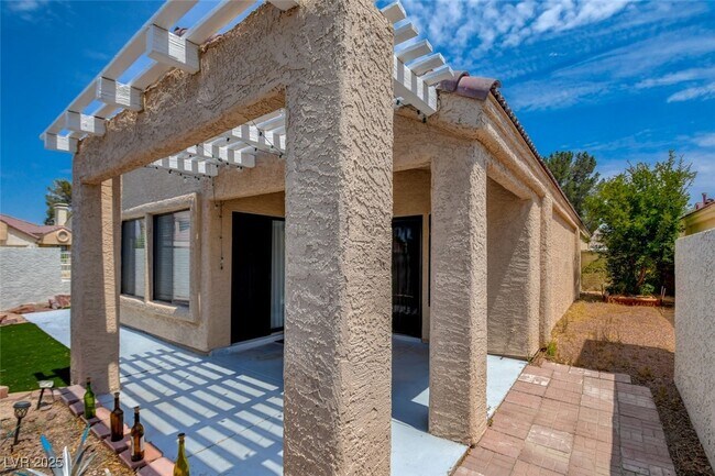 Building Photo - 5257 Crooked Valley Dr