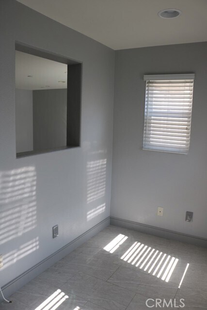 Building Photo - 255 E Santa Fe Ct