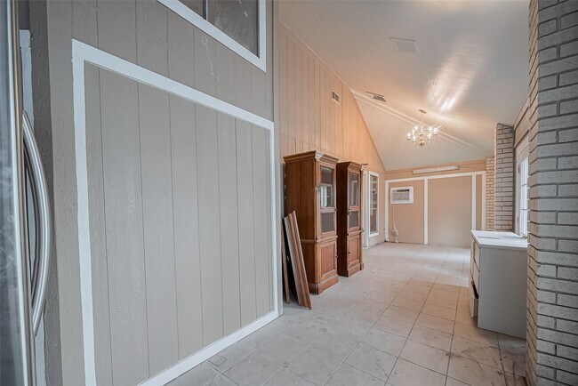 Building Photo - 4015 Black Locust Dr