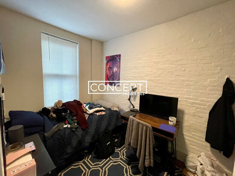 Building Photo - 26 Worthington St