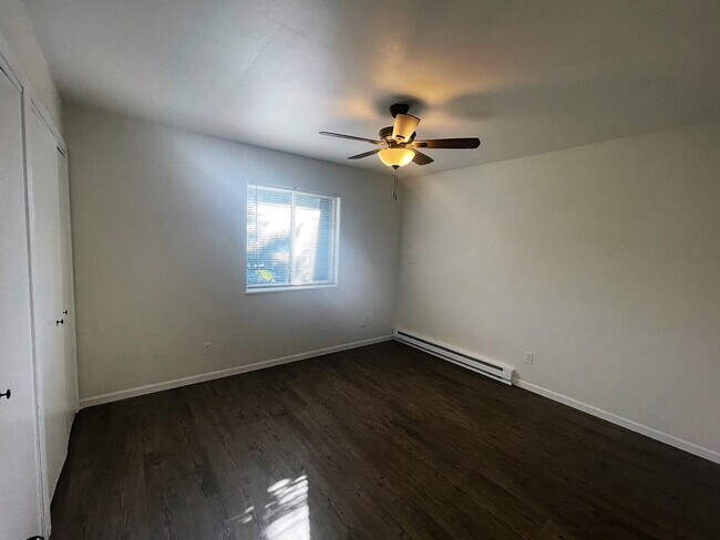 Building Photo - 104 Weber St