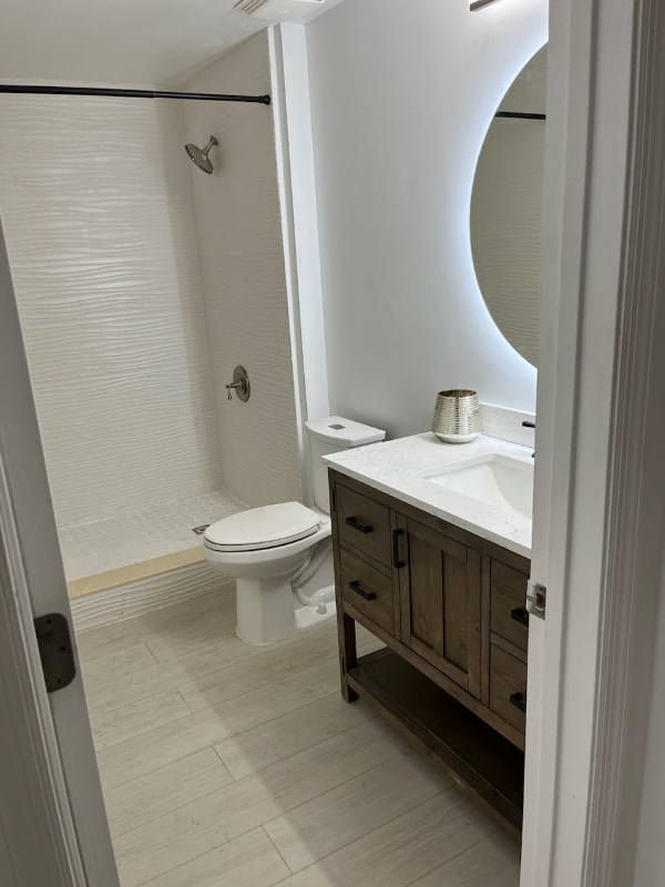 Building Photo - 2042 Alta Meadows Ln