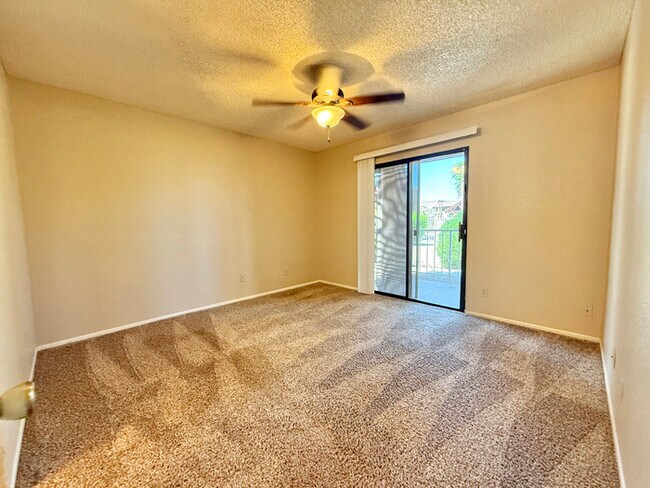 Building Photo - Fabulous 2-Bedroom, 1-Bathroom Condo For R...