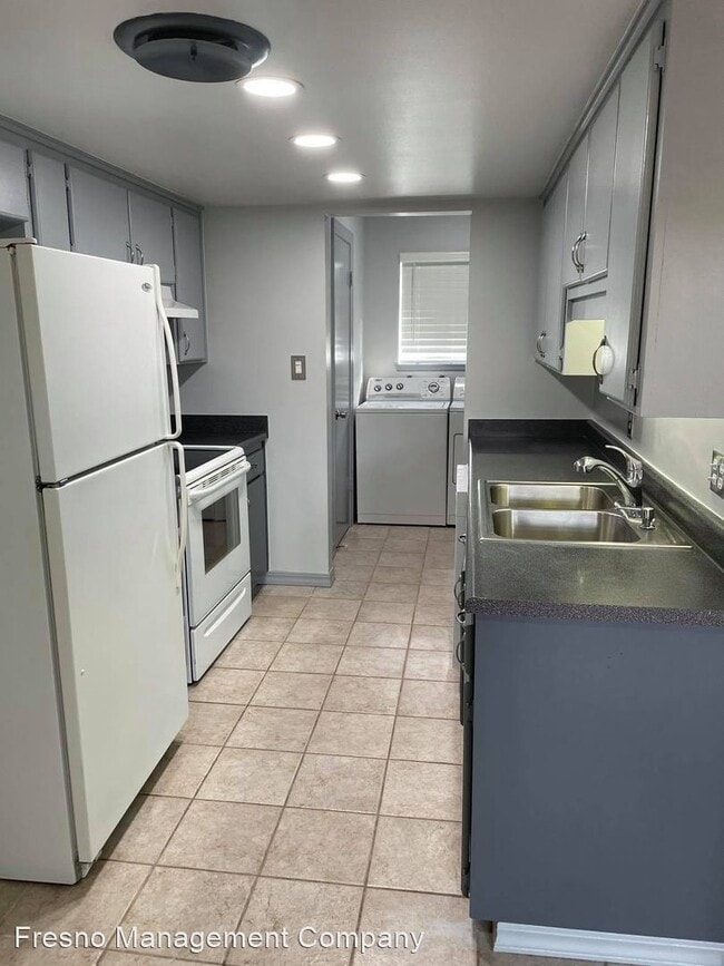 Building Photo - 4909 N Winery Cir