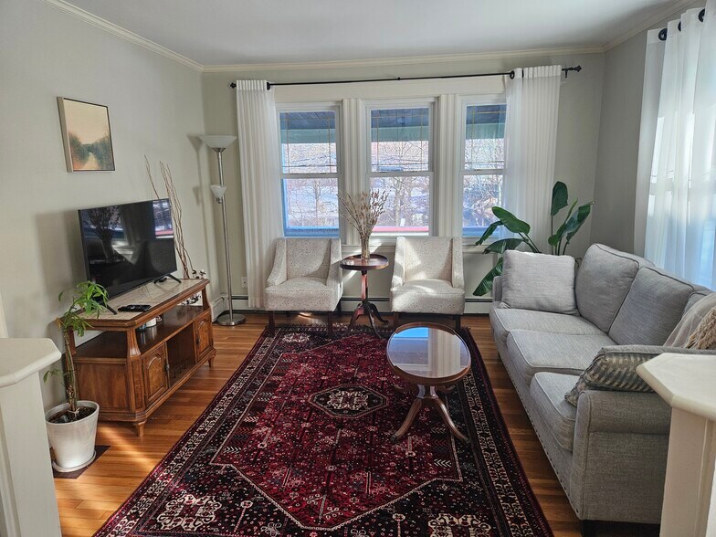 Building Photo - 66 California St