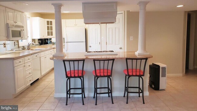 Building Photo - 11932 Ledgerock Ct