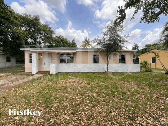 Building Photo - 325 NW 190th St