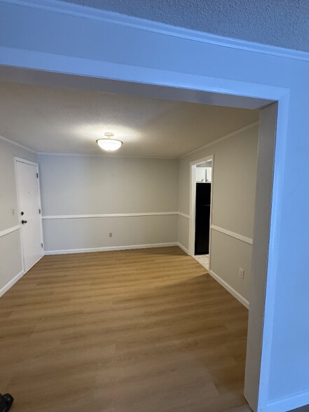 Building Photo - 36 English Village Rd