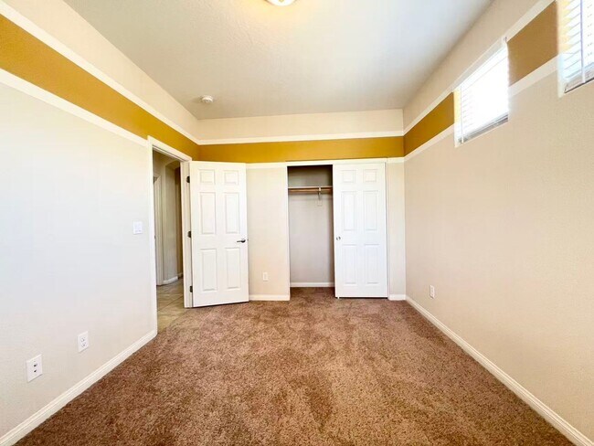 Building Photo - Wonderful one-story single-story property