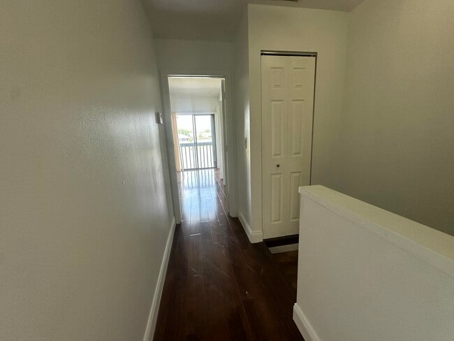 Building Photo - 2404 Seaside Dr