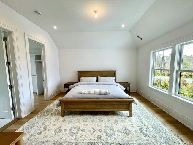 Building Photo - 59 Shinnecock Hills Rd