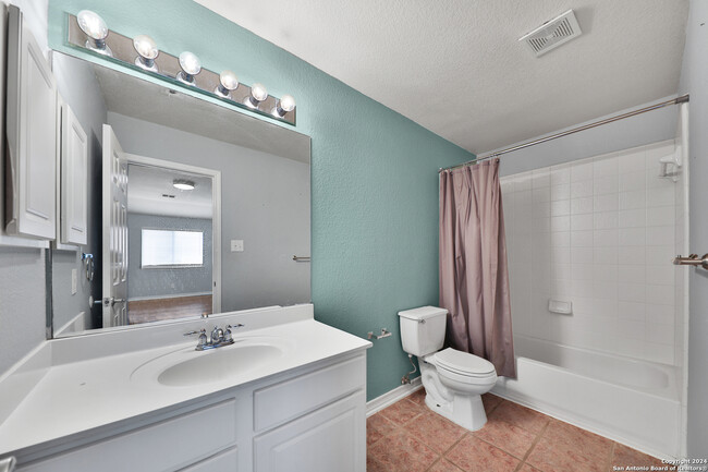 Building Photo - 4707 Shavano Ct