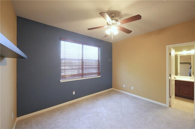 Building Photo - 1909 Manada Trail