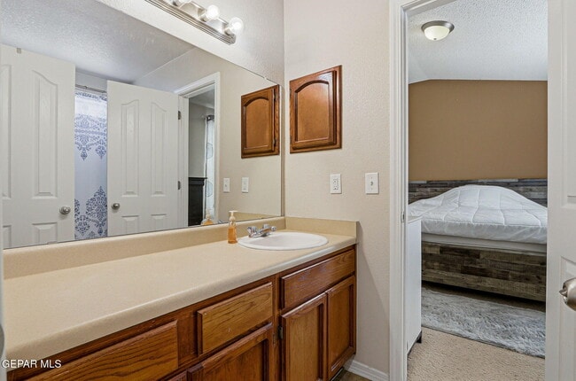 Building Photo - 14220 Firewood Dr