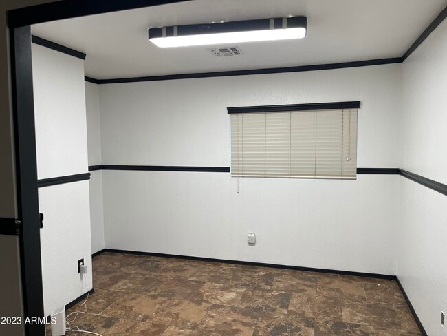 Building Photo - 578 W Racine Loop