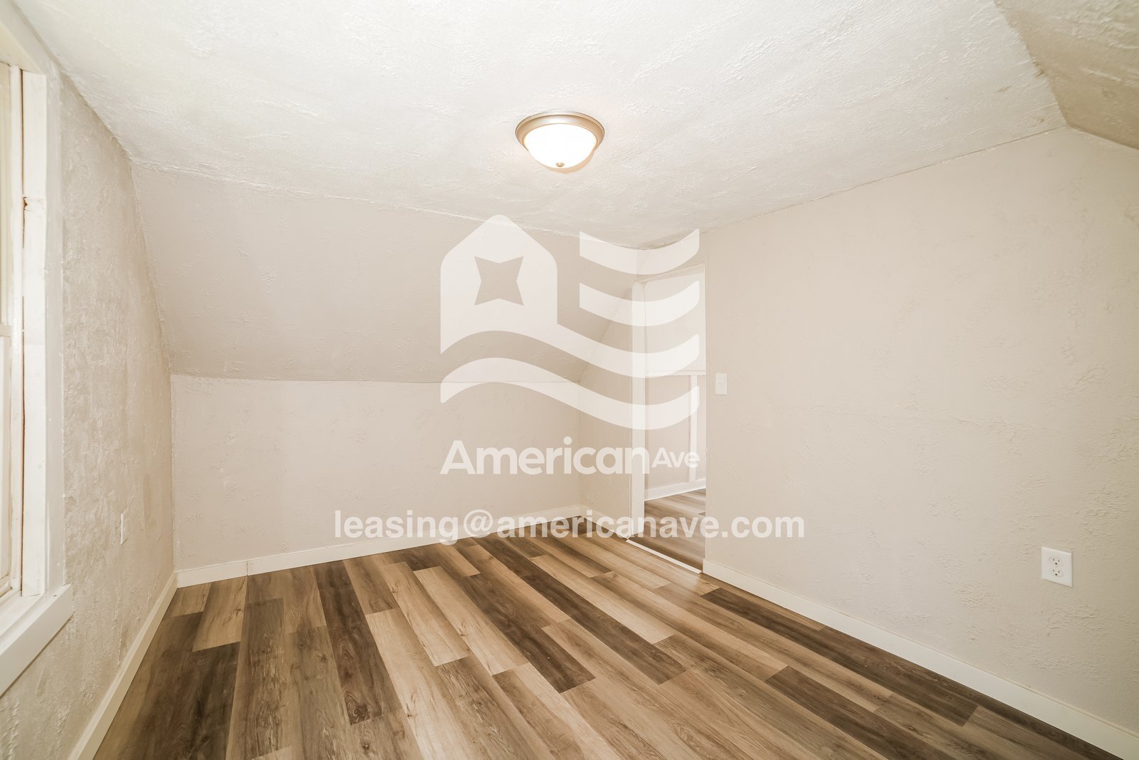 Building Photo - 704 E Gift Ave