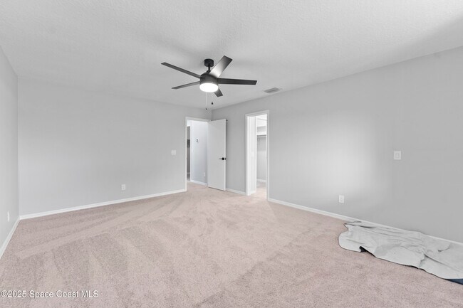 Building Photo - 1251 Beachside Ln