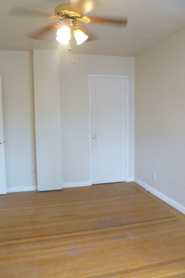 Bedroom - 175 W I St