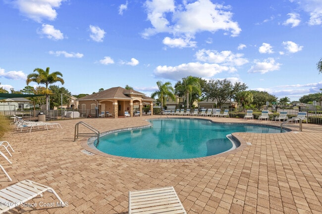 Building Photo - 402 Moray Dr