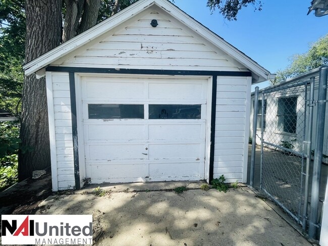 Building Photo - Two bedroom, two bathroom home for rent in...