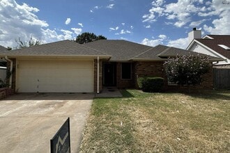 Building Photo - 15 Bazely Cir