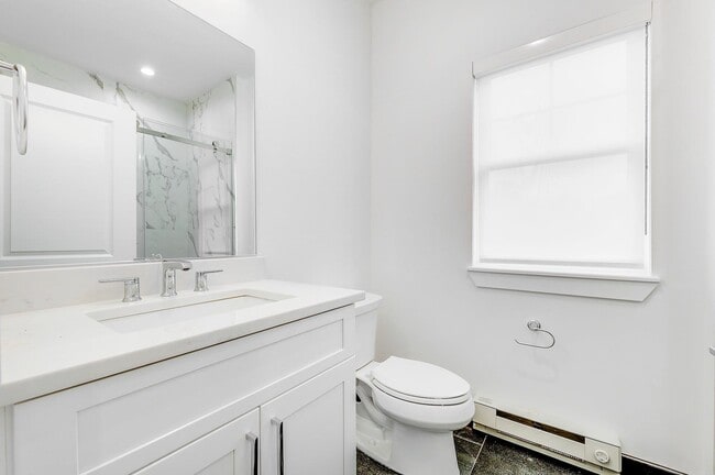 Building Photo - 74 Clarendon Pl