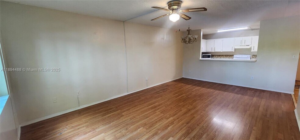 Building Photo - 14850 Naranja Lakes Blvd