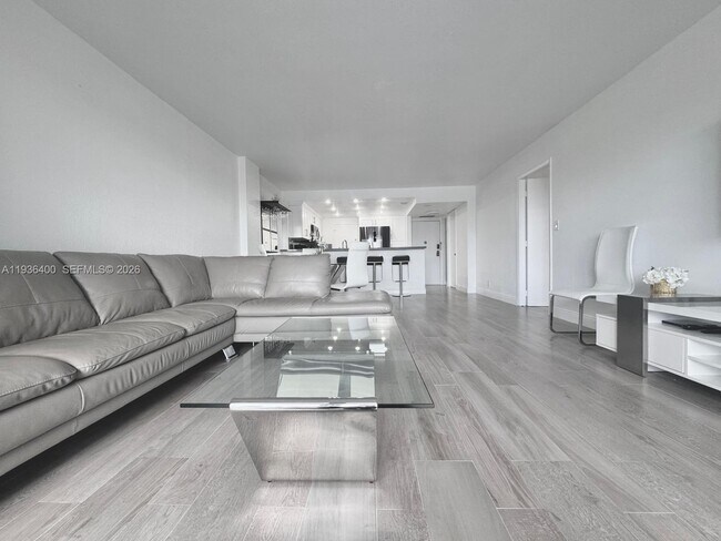 Building Photo - 3800 S Ocean Dr