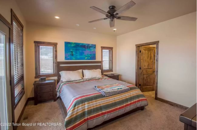 Building Photo - Stunning Seasonal Rental on 5.18 Acres – B...