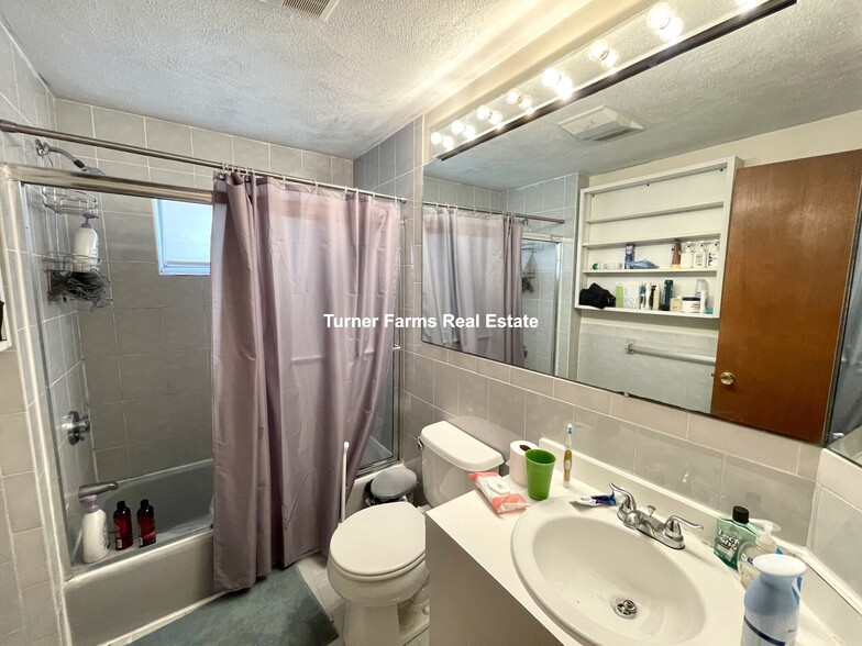 Building Photo - 290 Boston Ave