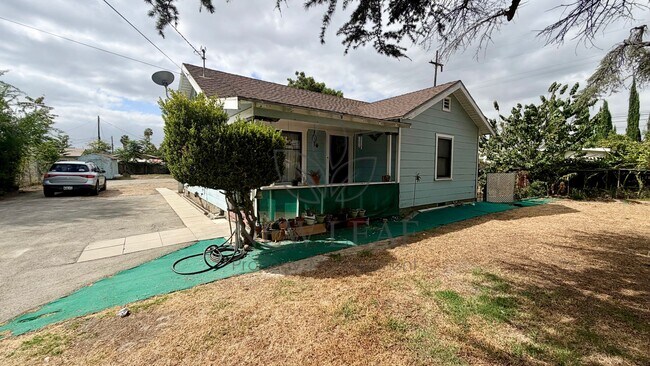 Building Photo - 11308 Elliott Ave