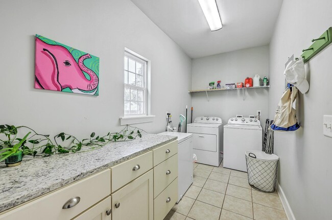 Building Photo - 1757 Sailfish Dr