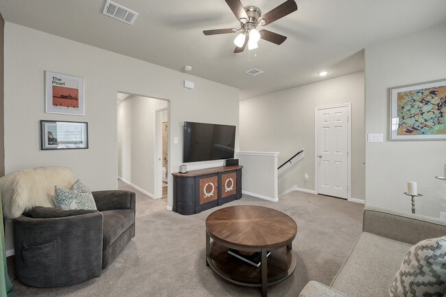 Building Photo - 679 Red Elm Ln