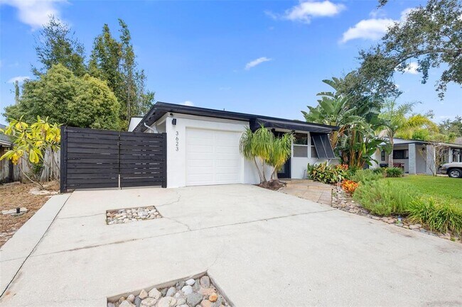 Building Photo - 3623 Chelsea St