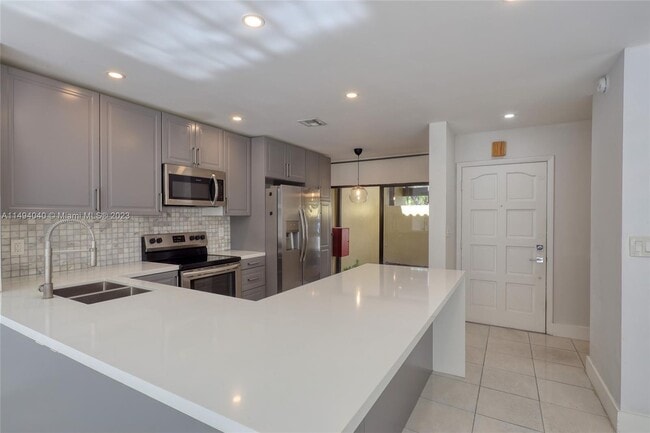 Building Photo - 3306 Torremolinos Ave