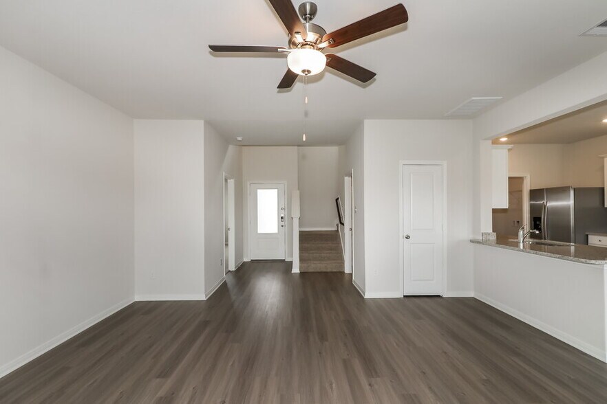 Building Photo - 428 Beechwood Hacienda Dr