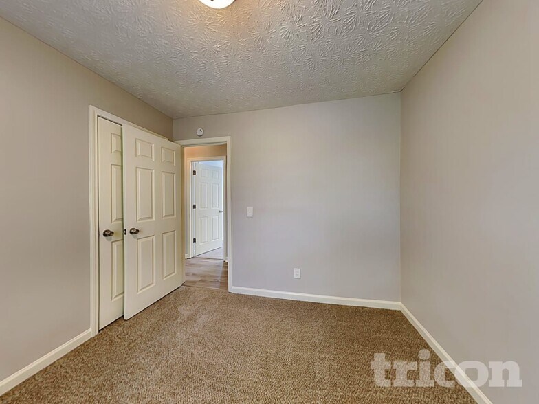 Building Photo - 1455 Enchanted Forest Dr