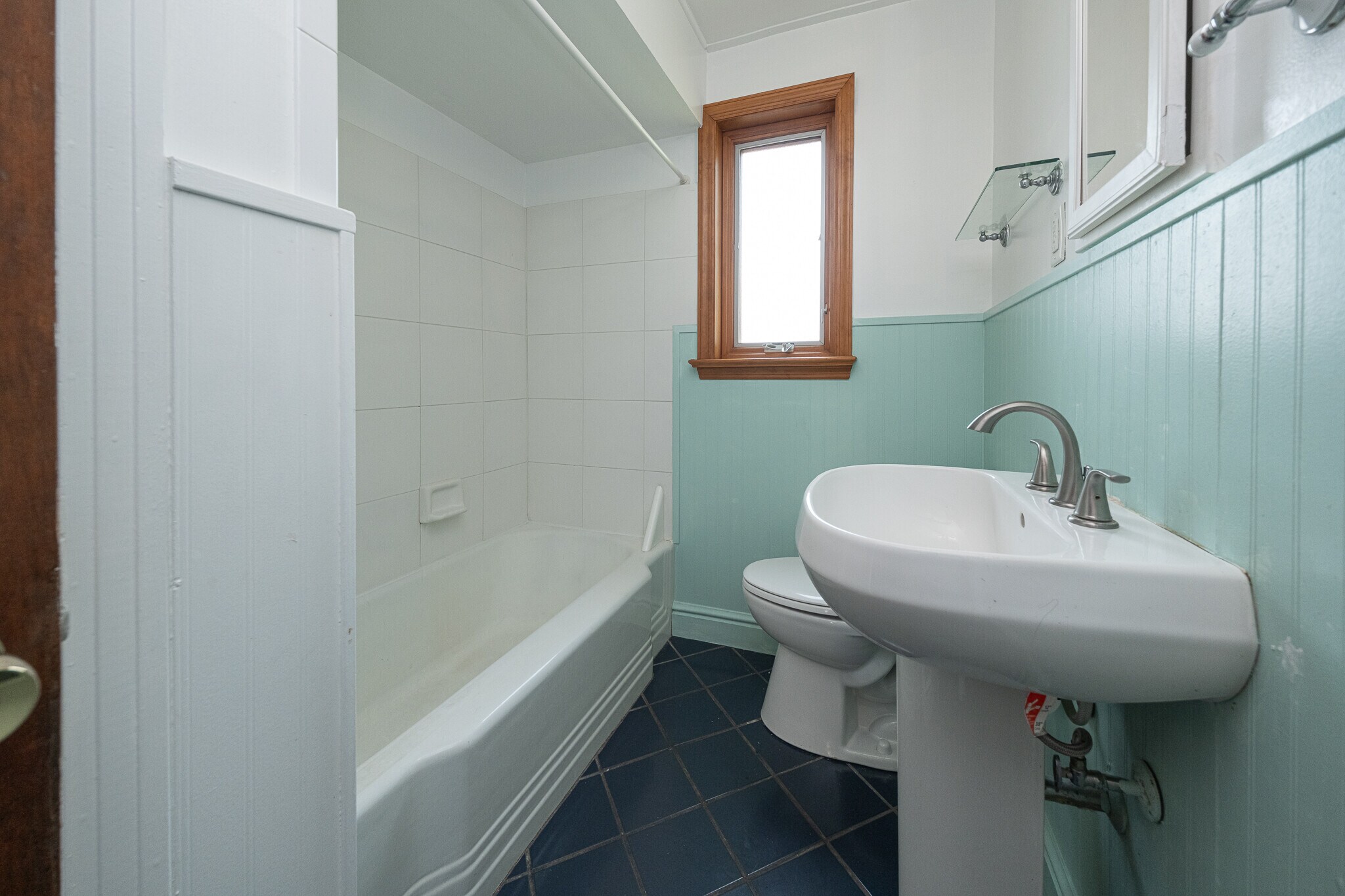 Building Photo - 445 Jenne Dr