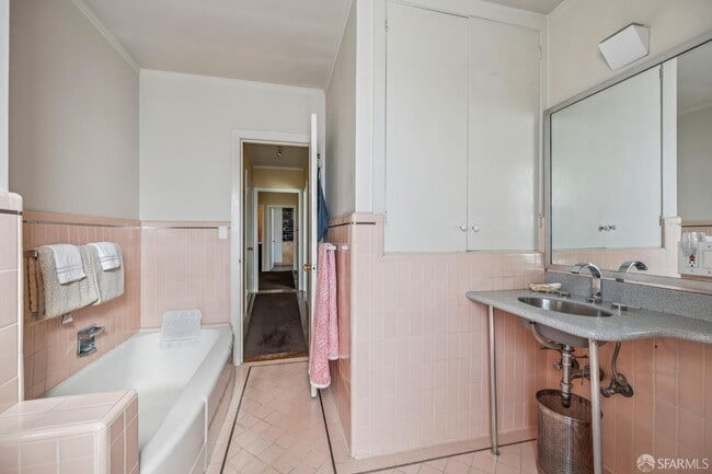 Building Photo - 148 Beaumont Ave