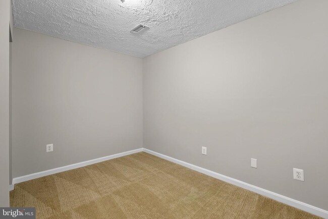 Building Photo - 20303 Marketree Pl