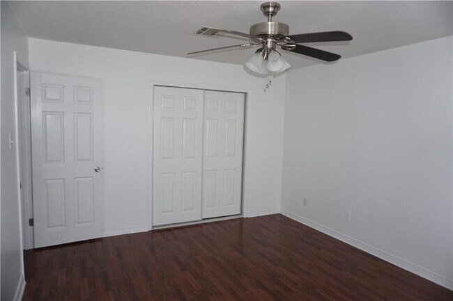 Building Photo - 1448 Carrollton Ave