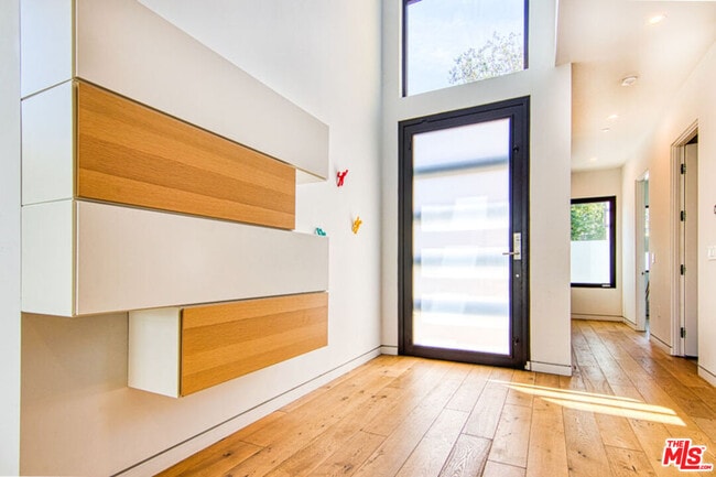 Building Photo - 2345 27th St