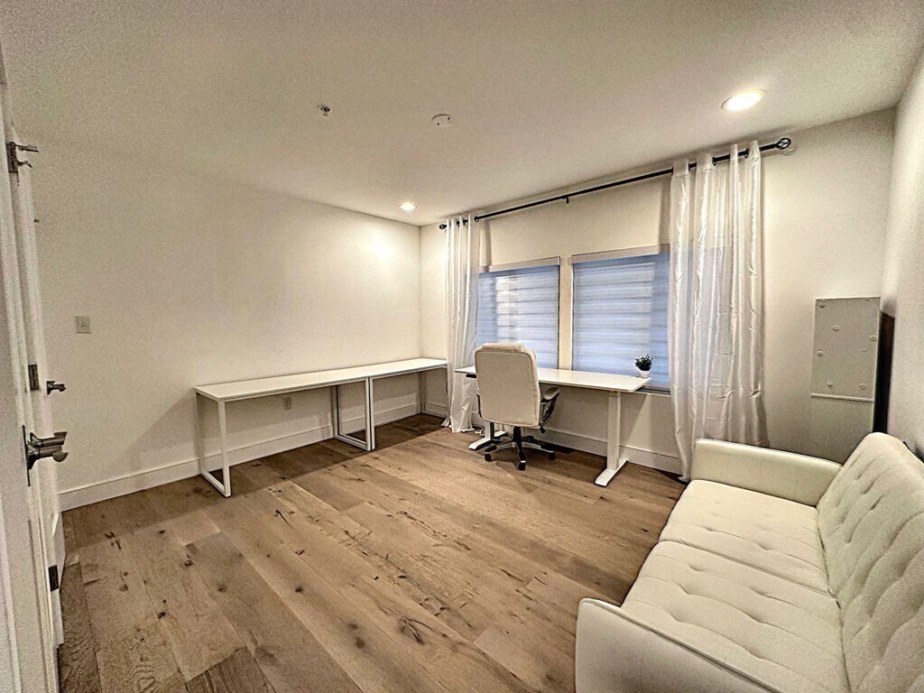 Building Photo - 17 Kearney Sq