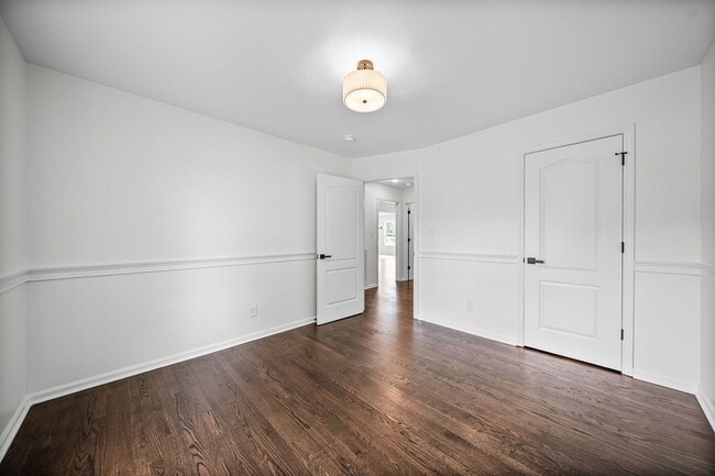 Building Photo - 270 Harold Dr