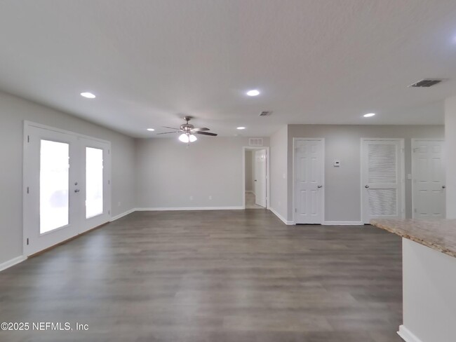 Building Photo - 8751 Barco Ln