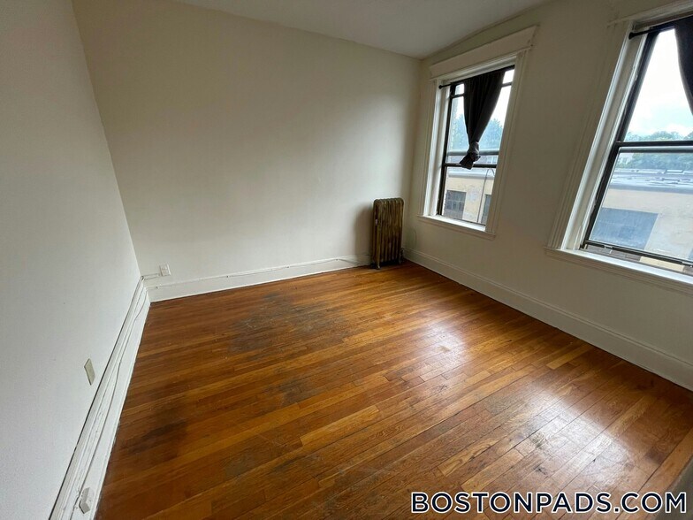 Building Photo - 1148 Commonwealth Ave